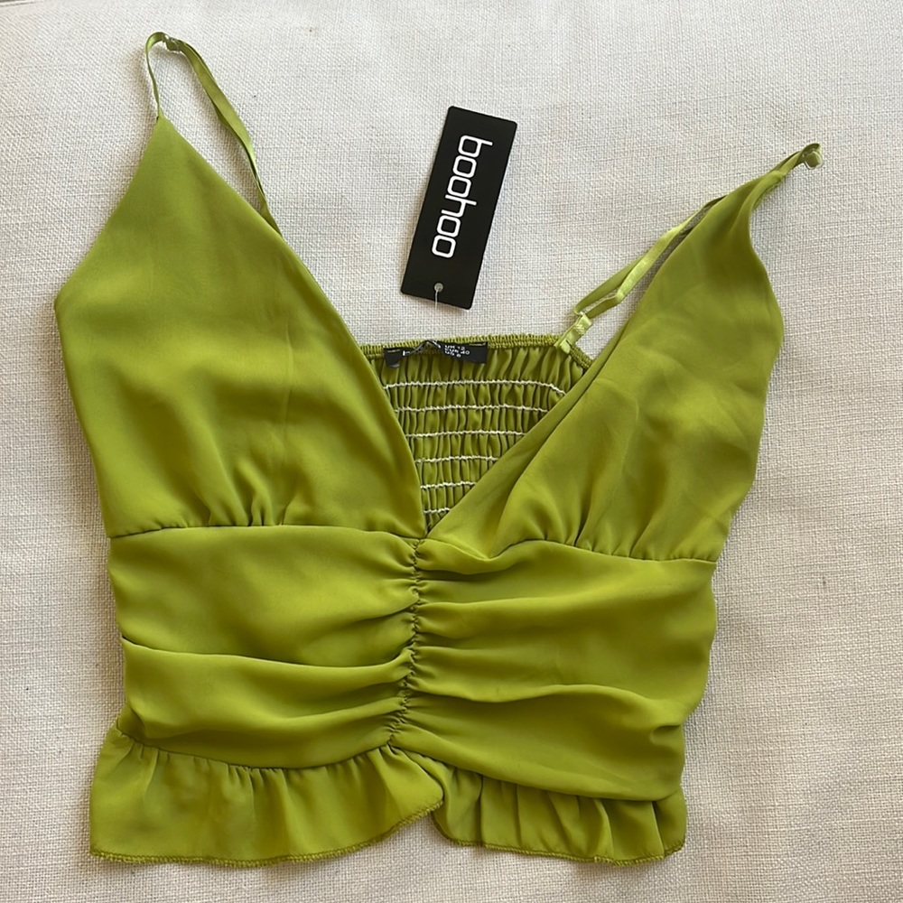Boohoo - Green Cami Crop Top